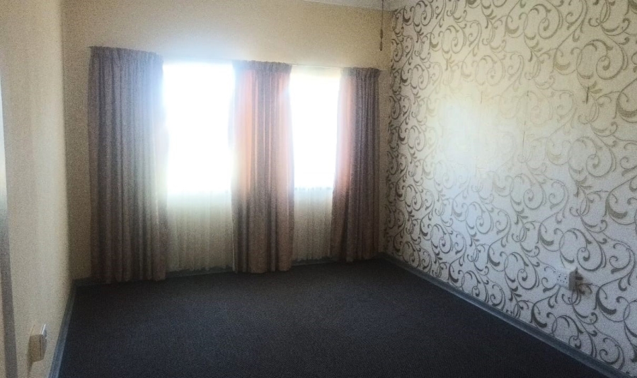 4 Bedroom Property for Sale in Hennenman Free State